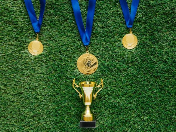 8 Dicas de como Escolher Medalhas e Troféus para Eventos Esportivos