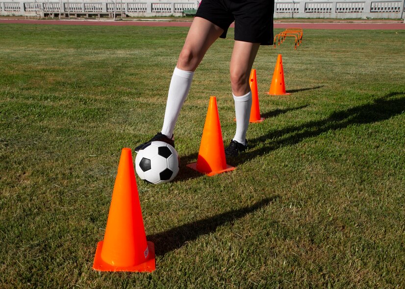 Por que os acessórios certos são cruciais para um bom treino de futebol?