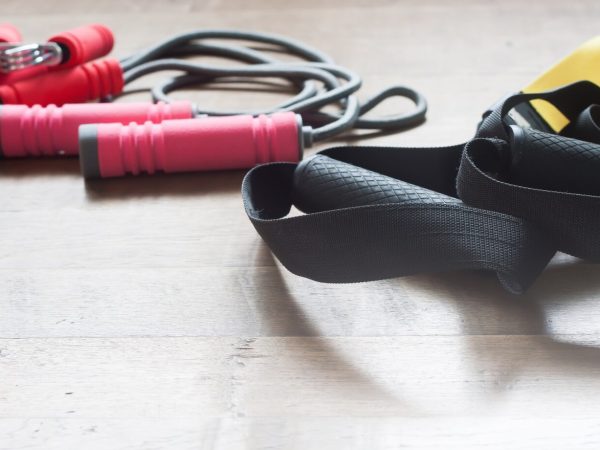 Como escolher os melhores acessórios fitness para o seu treino?